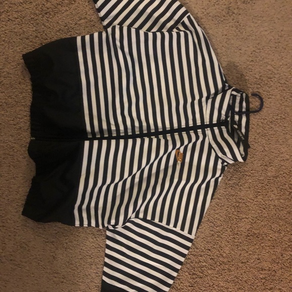 Nike black and white striped wind breaker NWT - Picture 5 of 5
